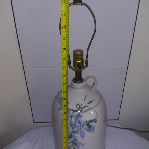 VTG Farmhouse Blue floral White Ceramic Jug Lamp - Picture 14 of 16